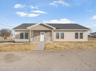 1202 Hillcrest Rd, California, MO 65018