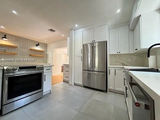 9472 Byron Ave — Photo 6