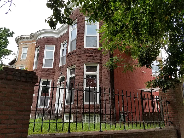 804 Hollins St #1 — Photo 34