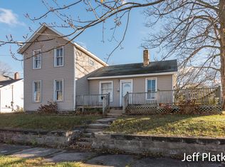 622 S Pearl St, Belding, MI 48809