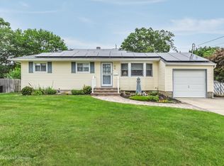 36 Marc St, Ronkonkoma, NY 11779