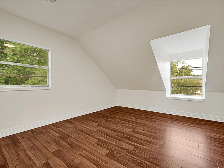 7017 Schley St — Photo 18