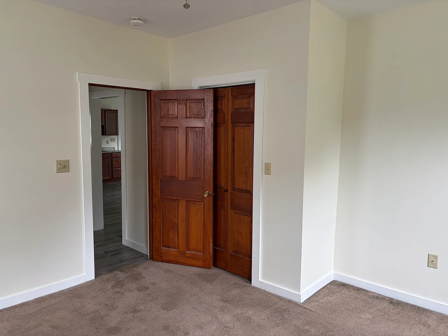 58 S Pine St — Photo 3