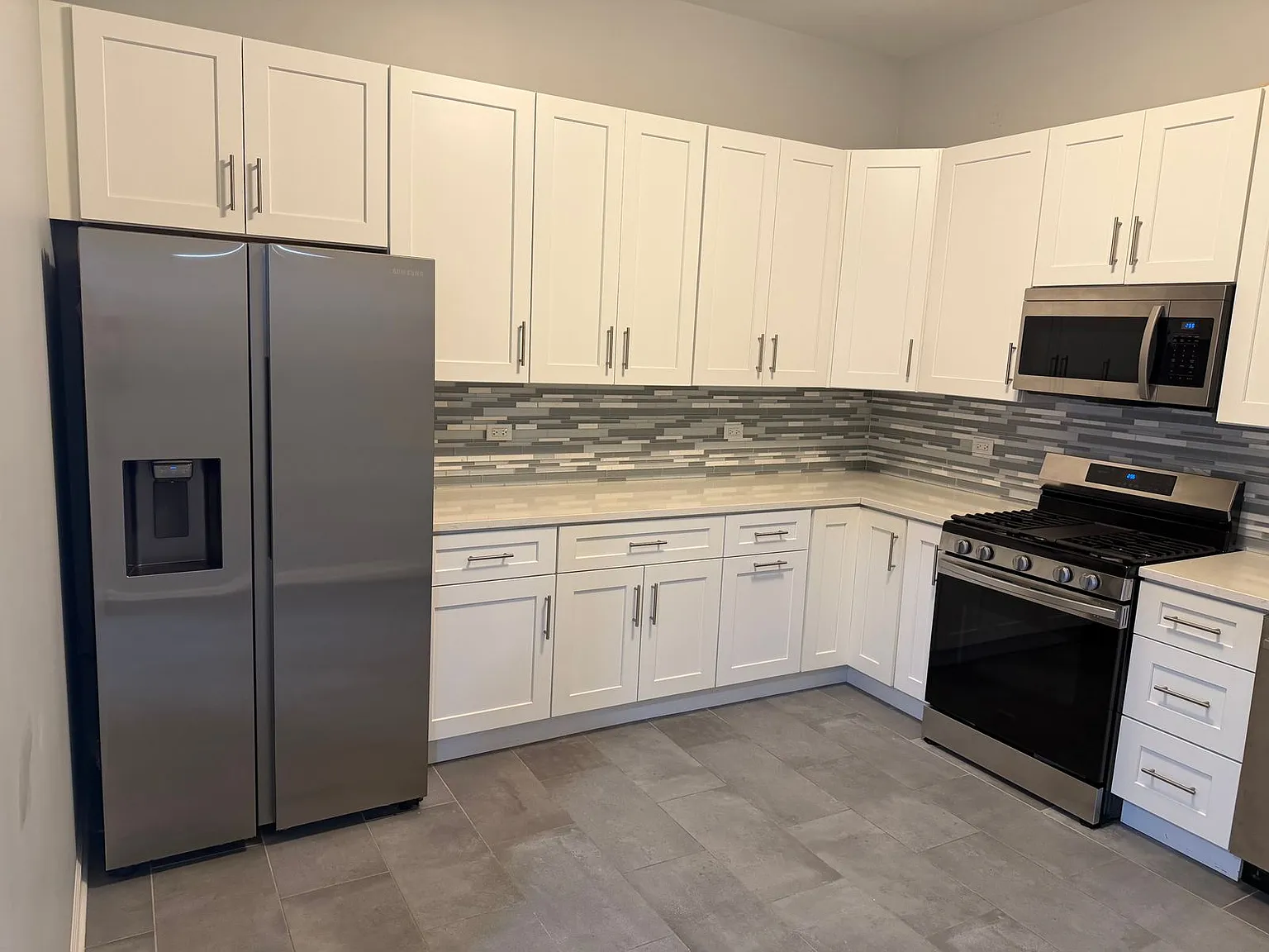 2 bed, 1000 sqft, $2,350 — Photo 2