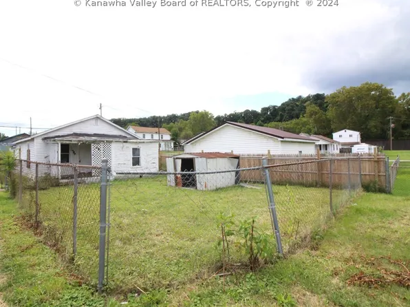320R 9th Ave, Huntington, WV 25702