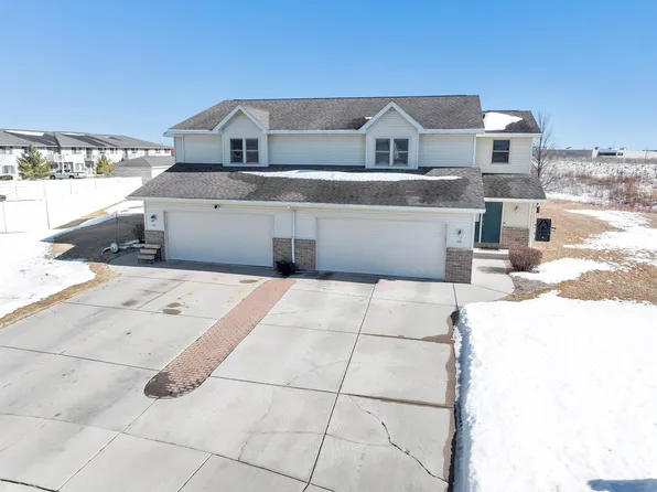 1700 Burgoyne Ct, De Pere, WI 54115