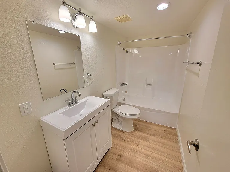 Verdugo Vista — Photo 9