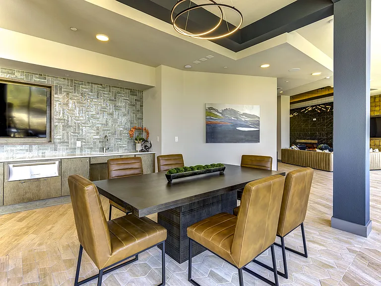 Alexan Rivercrest — Photo 35