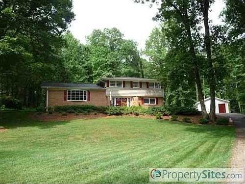 1st image of 260 Holly Dr
