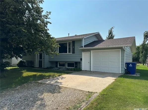 9005 5th STREET, Rosthern, SK S0K 3R0
