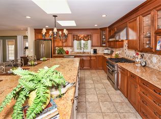 1A Mulberry Ln, Montvale, NJ 07645