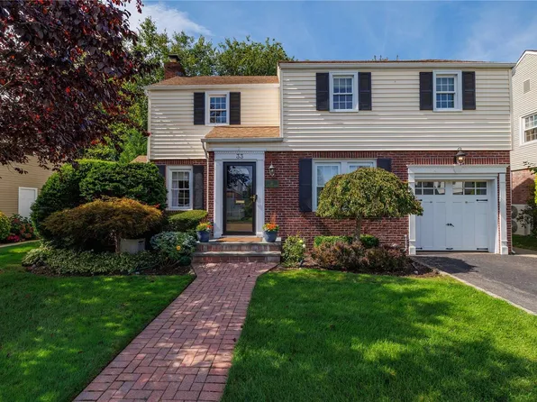 33 Rockville Drive, Baldwin, NY 11510