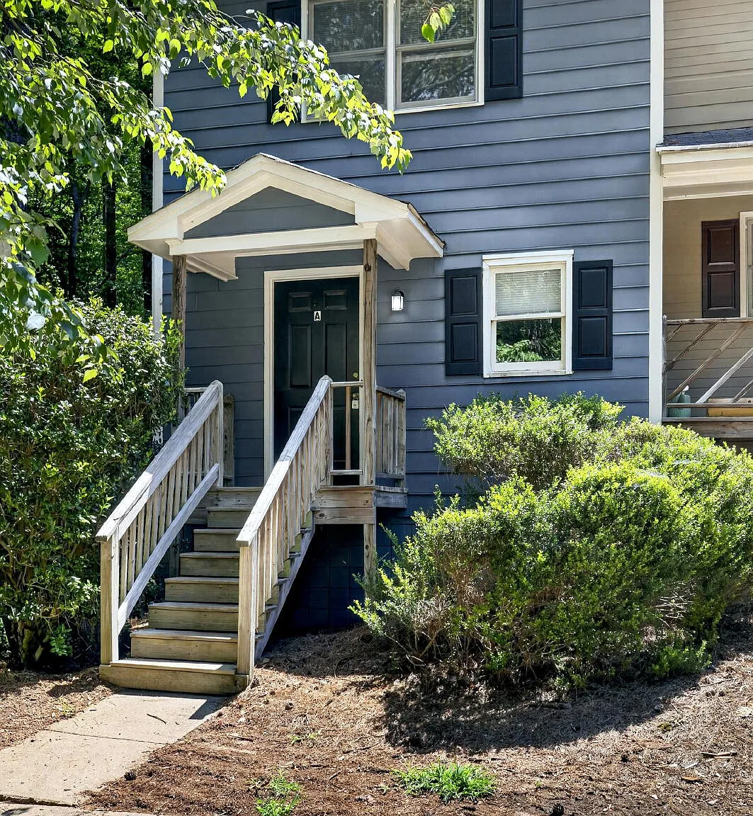 2 bed, 1.5 bath, 992 sqft, $1,395 — Photo 2