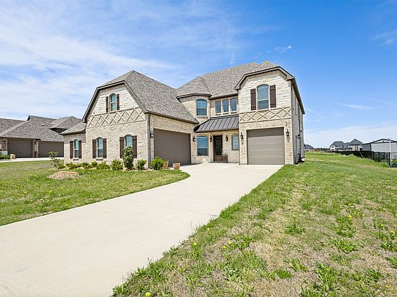 2nd image of 269 Blythe Rd