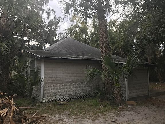 4th image of 585 Lawton Ave