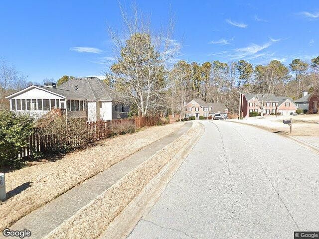 Exterior Neighborhood (street photo)