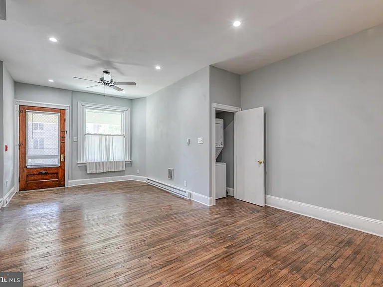 5009 Catherine St #1 — Photo 12