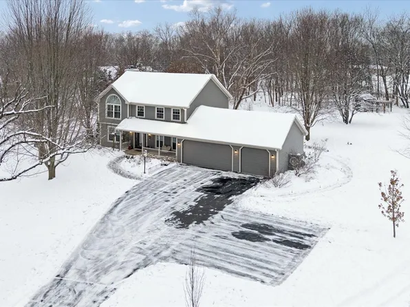 10906 Hamborg Rd, Roscoe, IL 61073