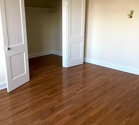 5th image of 4852 N Damen Ave