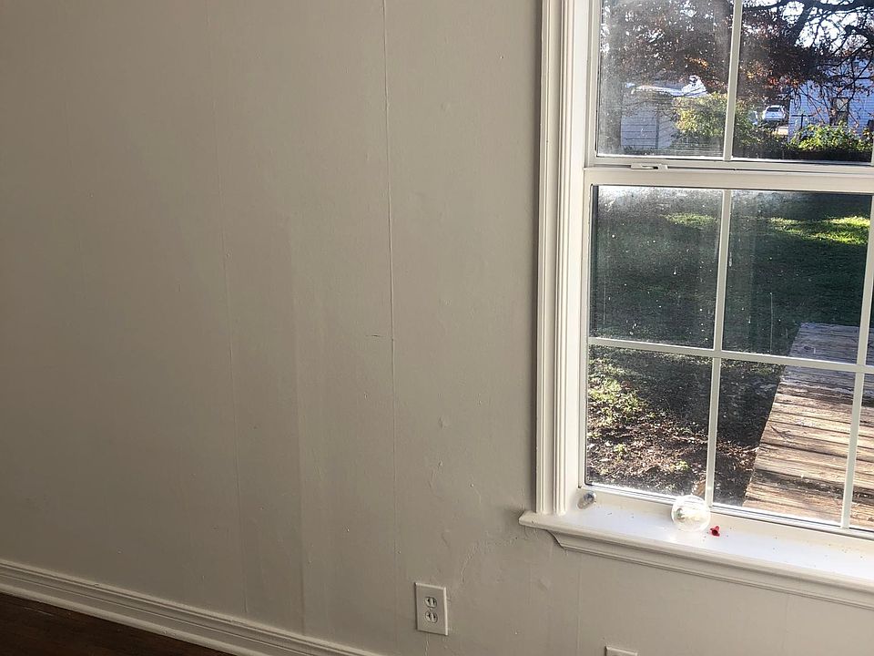 2nd image of 1212 N Winston Ave