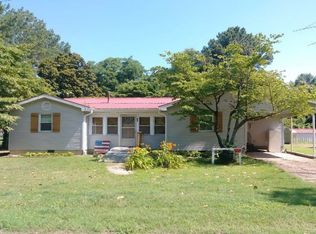 825 W Obion Ave, Obion, TN 38240