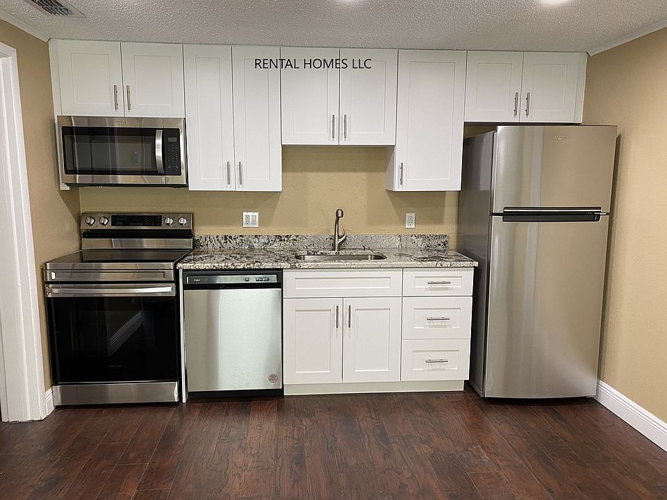 1st image of 384 S Chaucer Ln