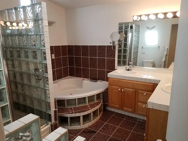 1903 W George St #2 — Photo 16