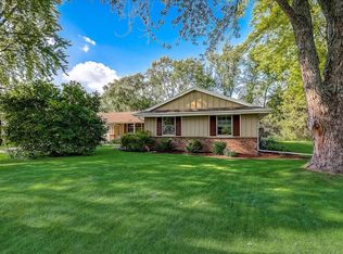 18030 Lisa Ln, Brookfield, WI 53045