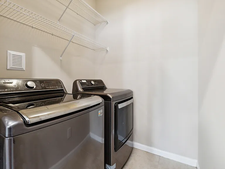 1190 Hampton Oaks Dr — Photo 22