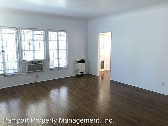 4th image of 640 N Beachwood Dr APT 108