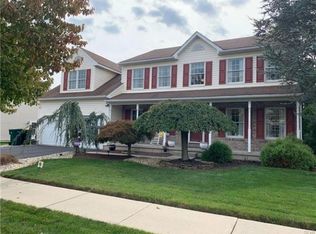 40 Water Wheel Ln, Easton, PA 18045