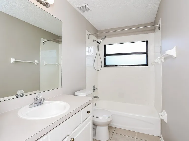2479 Coachman Lakes Dr — Photo 15