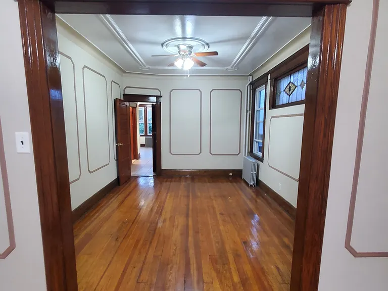 387 Avenue E — Photo 10