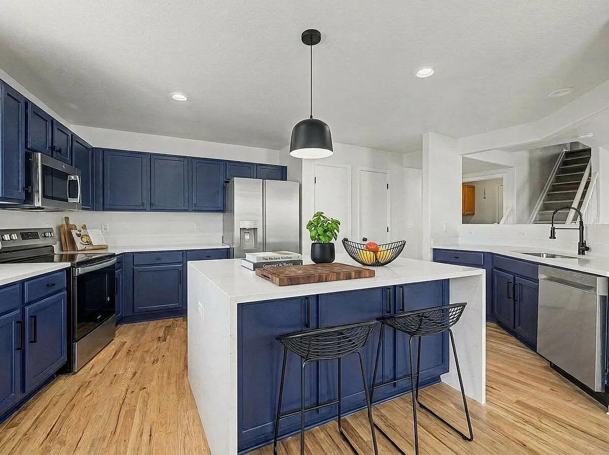 3 bed, 1640 sqft, $2,475 — Photo 1