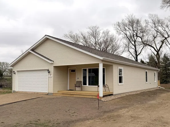 1955 Bud Rd, Windom, MN 56101