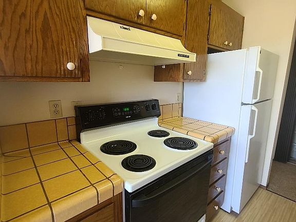 2nd image of 5433 Sacramento Ave