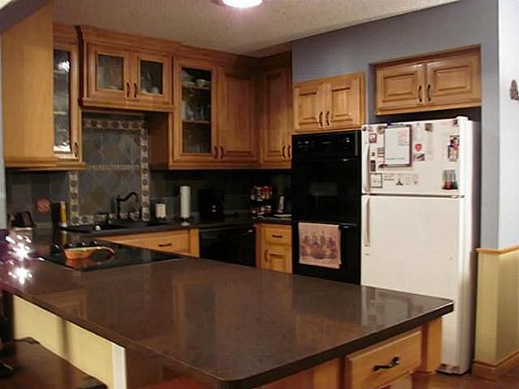 5th image of 922 Meadowbrook Dr