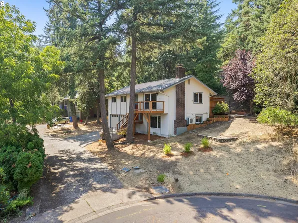 583 Lochmoor Pl, Eugene, OR 97405