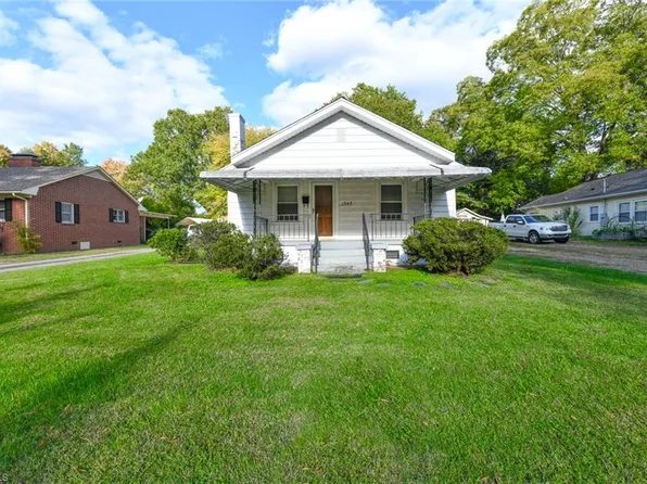 1545 Granville St, Burlington, NC 27215