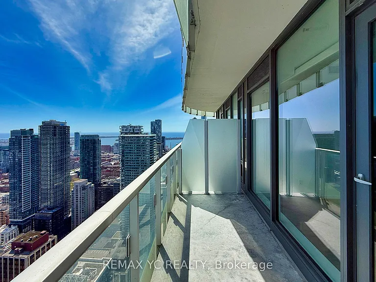 197 Yonge St #4404 — Photo 17