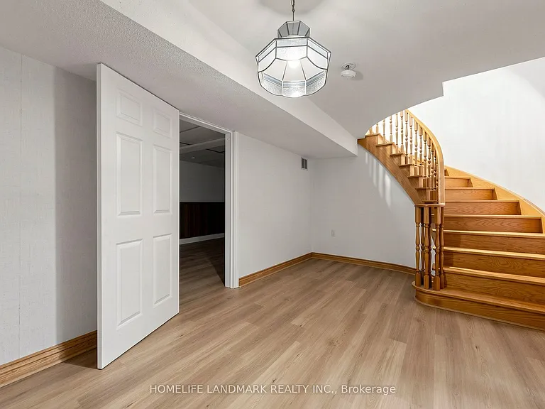 23 Dorian Pl — Photo 34