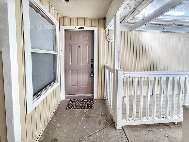 4000 SW 23rd St #4-308 — Photo 6