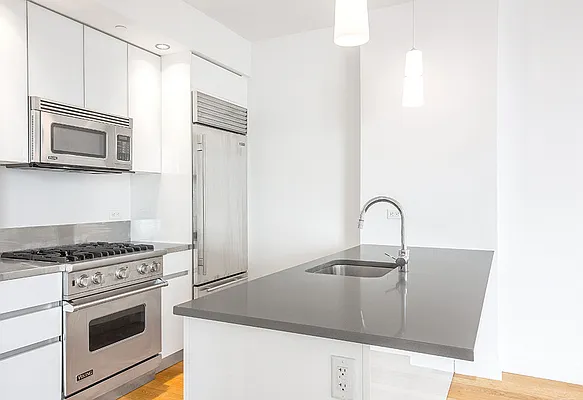 Rented by Mirador Real Estate | media 42