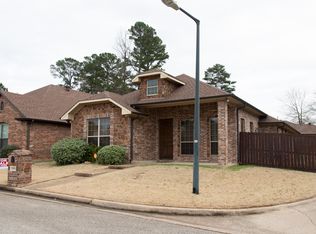 2905 Lismore Ln, Longview, TX 75605