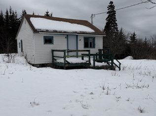 28 Cross Rd, Ostrea Lake, NS B0J2L0