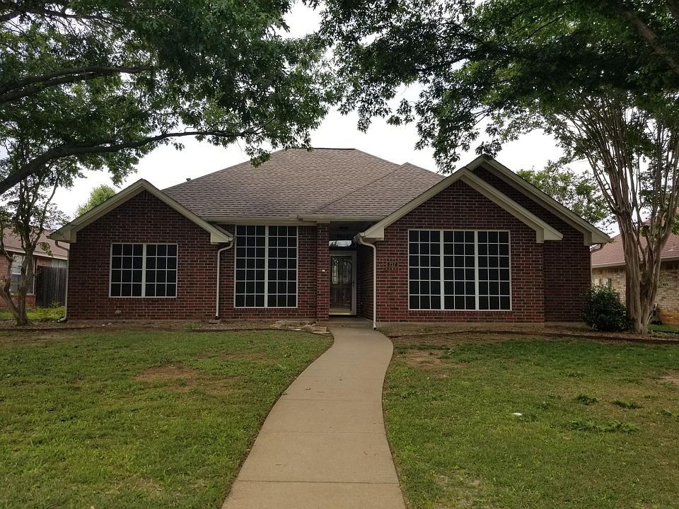 1st image of 217 Plum Holw