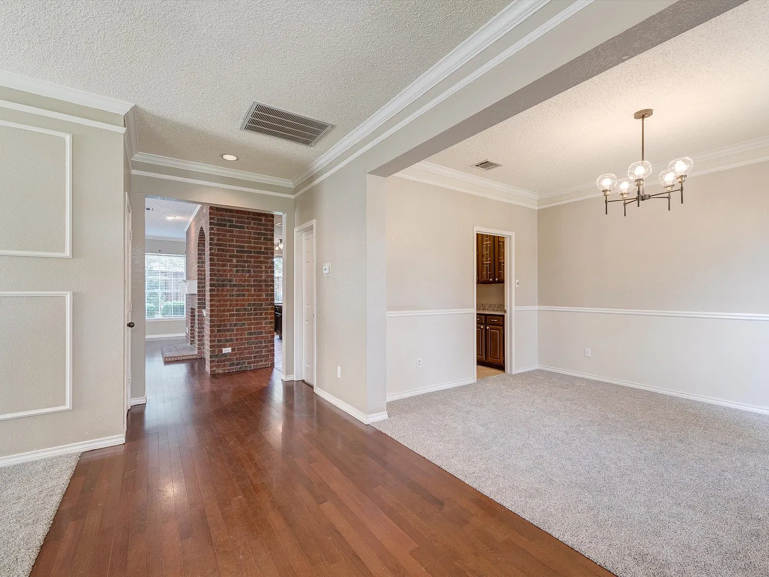 4 bed, 2.5 bath, 2793 sqft, $3,400 — Photo 3