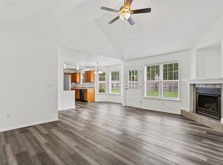 968 S Redwood St, Nixa, MO 65714