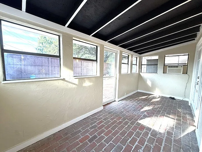1725 Ashland Ave — Photo 9
