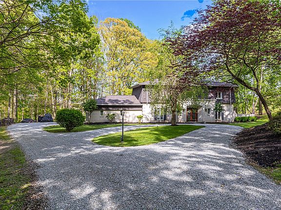 2nd image of 326 Malden Rd